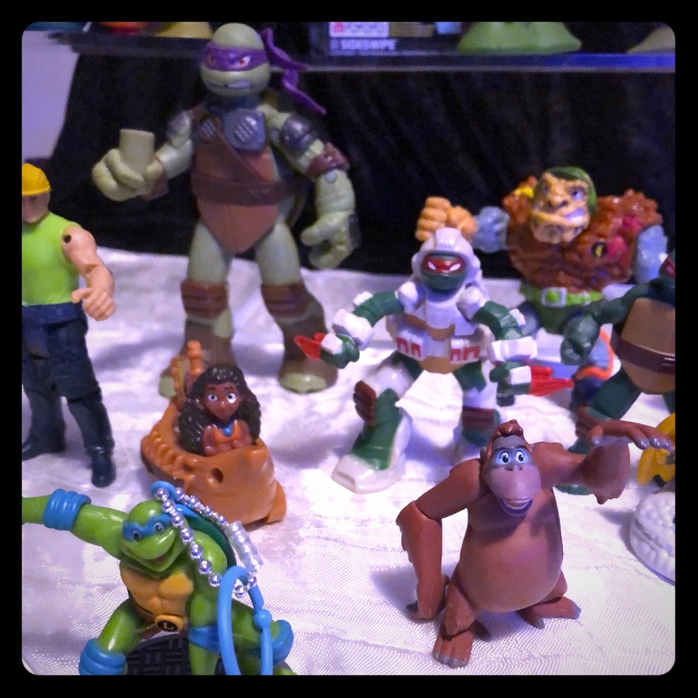 Teenage mutant ninja turtles & some Disney toys